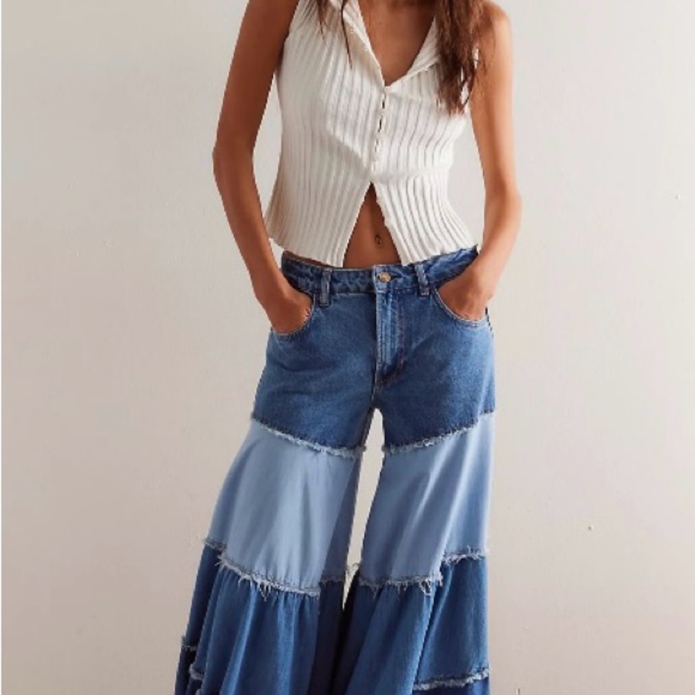 We The Free Two-Tone Blue Tiered Wide-Leg Jeans - Picture 3 of 5